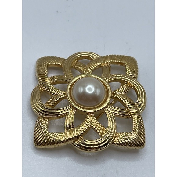 Celtic Style Gold Tone & Acrylic Faux Pearl Cabochon Pin Brooch Ivory - Picture 1 of 2